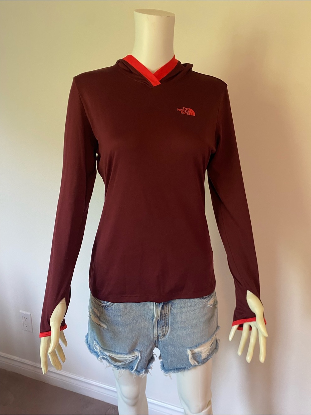 The North Face Women's Maroon Lightweight Hooded Long Sleeve Top